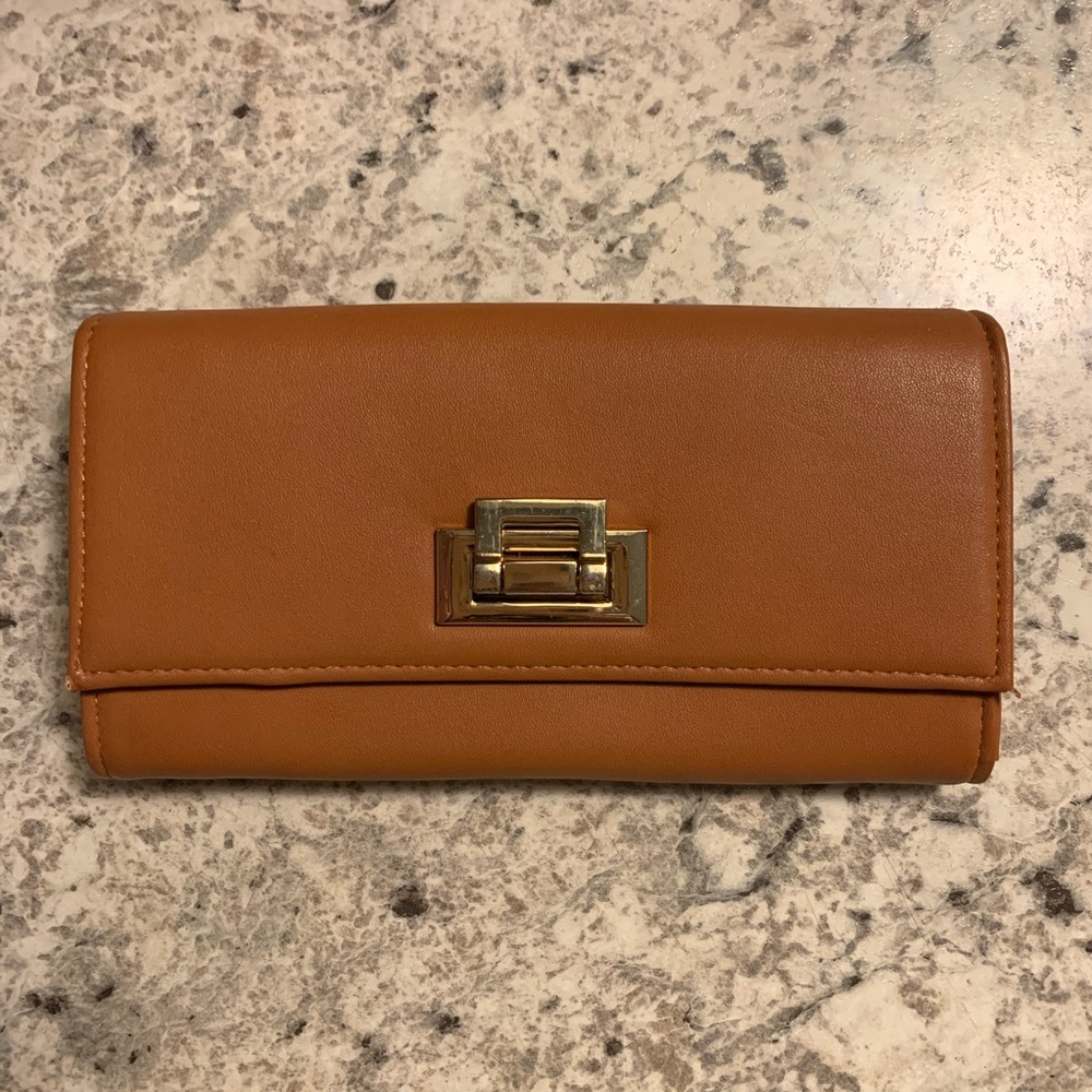 Tan Wallet